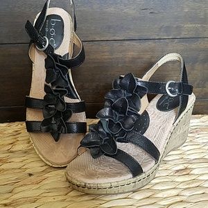Born Wedge Sandals black leather flowers $4.99 shipping